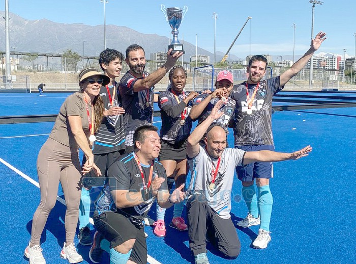 El equipo adulto varones logró el título nacional en la modalidad Hockey Five.