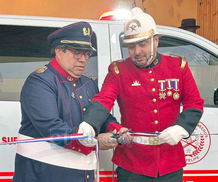 Con el tradicional corte de cinta se inauguraron estas obras.
