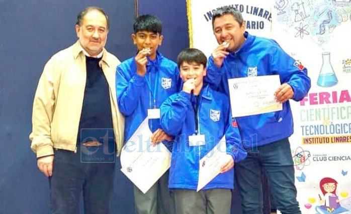 Con el proyecto ‘Guardianes de los Petroglifos: un viaje al pasado’ alumnos de la Escuela Básica de Los Andes obtuvieron el primer lugar en la Feria Científica Nacional realizada en Linares.