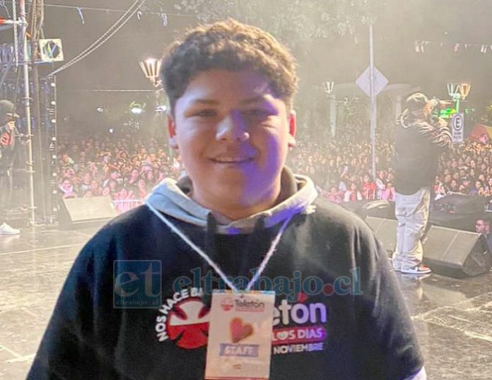 Emiliano Alfaro, joven sanfelipeño de 15 años, lidera junto a su grupo de amigos las actividades solidarias a favor de la Teletón.