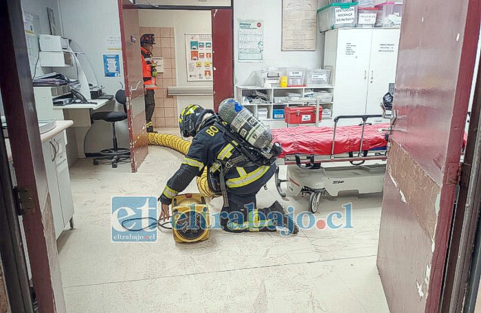 Bomberos trabajó para descartar peligros de contaminación.