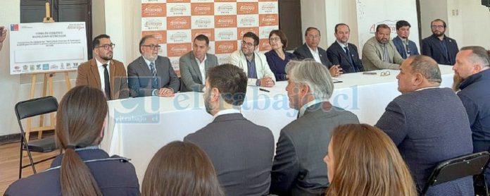 Todos los municipios del Valle del Aconcagua firmaron este convenio de colaboración con el Ministerio de las Culturas, las Artes y el Patrimonio.