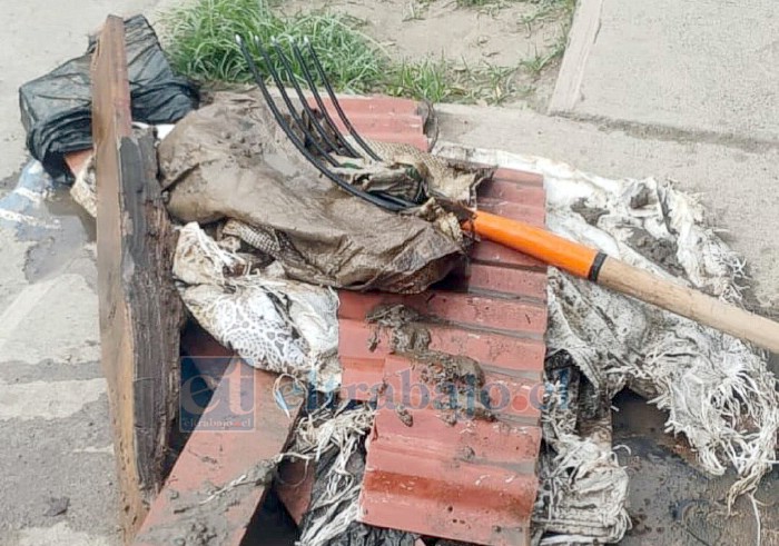 Una gran cantidad de basura es la que se ha sacado desde los canales.