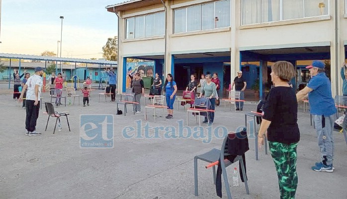 Hace tres años se realiza el taller de actividad física y recreación para la vida saludable, y hoy espera seguir sumando a más vecinos.