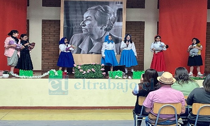 Colegio Santa Juana de Arco presentó ‘Teatro para Gabriela Mistral’.