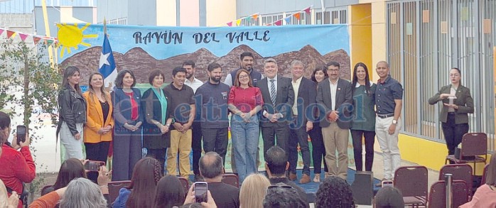 Autoridades presentes en la ceremonia. 