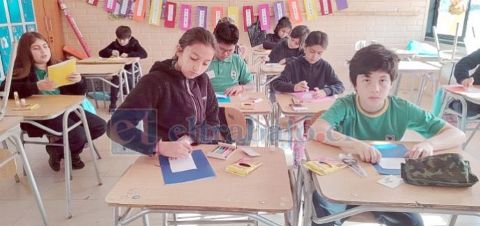 Estudiantes en el programa de refuerzo.