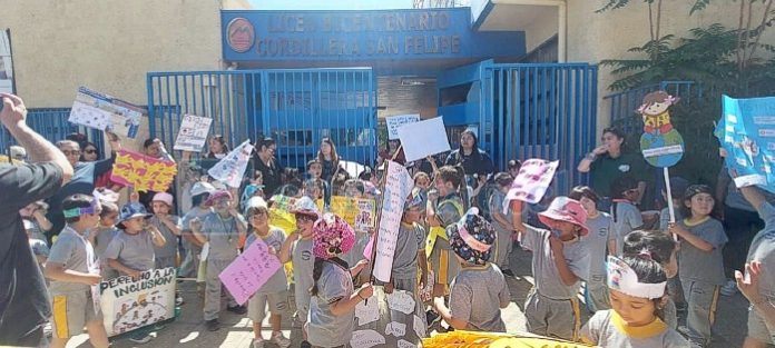 El Liceo Bicentenario Cordillera celebró la Semana del Párvulo con distintas actividades enfocadas en la creatividad, el trabajo en equipo, la expresión artística y el reconocimiento de sus derechos.