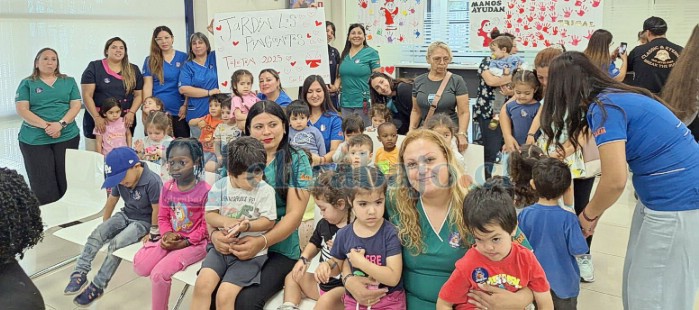 Todos llegaron con alegría a aportar a la Teletón. 