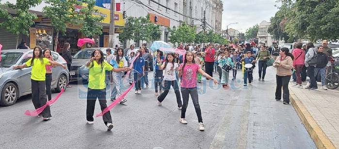 Menores dieron vida a esta marcha.
