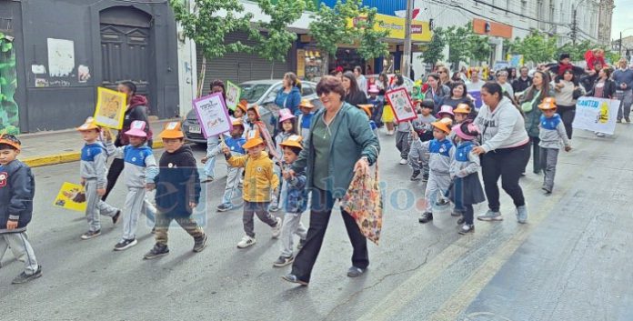 Comunidades de diversos colegios estuvieron presentes.