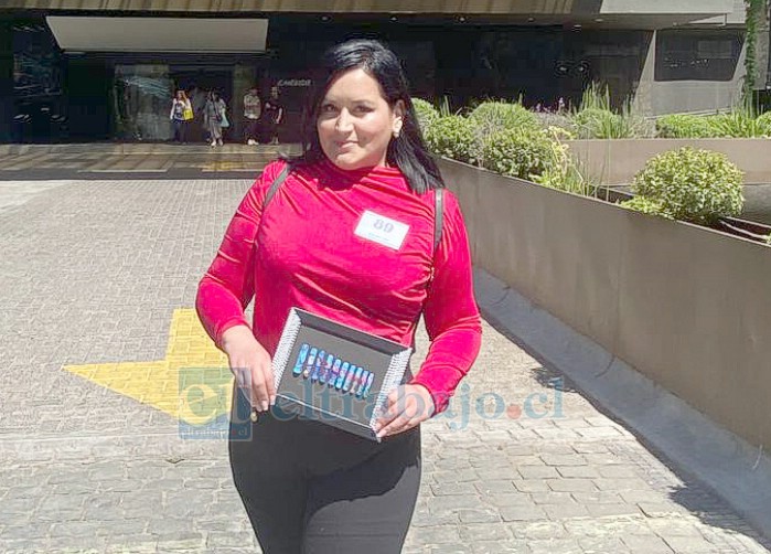 Katherine Beatriz Aspée Arévalo, manicurista de 31 años de edad, obtuvo el tercer lugar en la categoría Uñas Artísticas del Campeonato Sudamericano Gran Prix 2025.