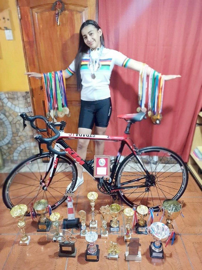 Amanda Gutiérrez Saá, ciclista sanfelipeña de 13 años de edad.
