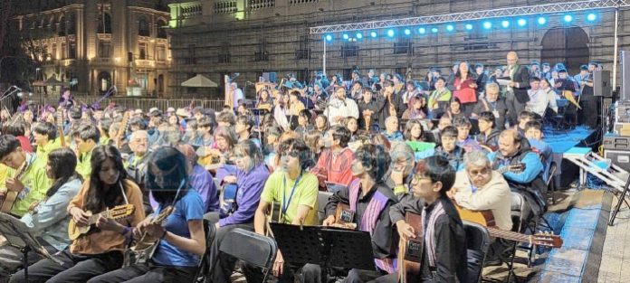 Orquestas de San Felipe y Putaendo se lucieron en La Moneda.