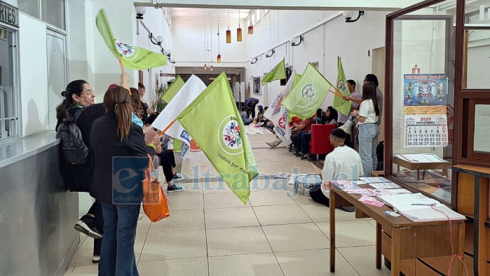 Trabajadores de la salud mental se manifestaron en el SSA. 