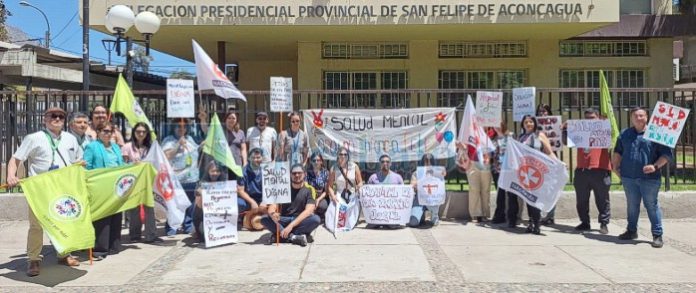 Trabajadores en la marcha hacia la Delegación Presidencial Provincial de San Felipe.