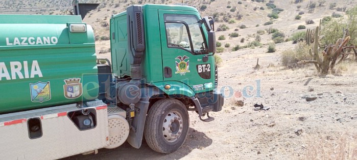 Con camiones aljibes deben ser abastecidos los vecinos.