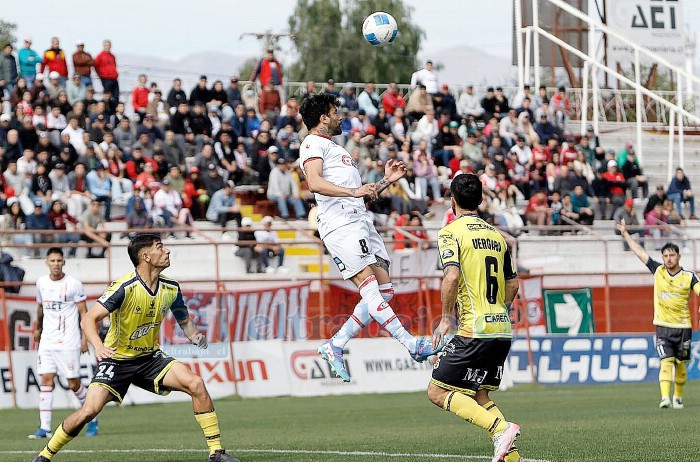 Contra el tiempo se trabaja para lograr la certificación del Estadio Municipal.