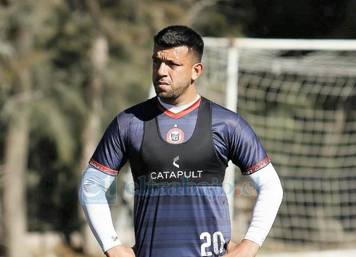 Facundo Monteseirín jugará una temporada más en el Uní Uní