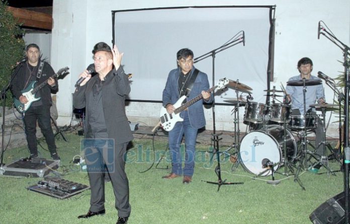 Klever Band se lució en la presentación del renovado hit ‘Parece tan sencillo’.