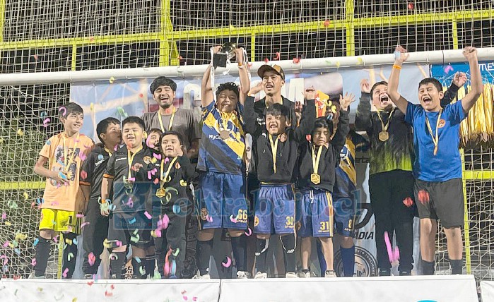 Escuela Apache de Oro de Santa María.