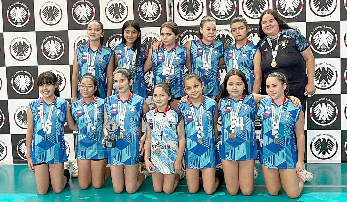 La Categoría U12 de Unión Volley obtuvo el tercer lugar en la Copa Penecas Manquehue 2025.