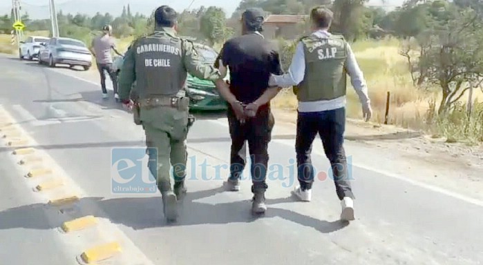 Este es el momento de la detención de este delincuente.