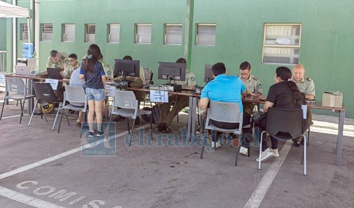 Tal como en la elección pasada, Carabineros recibirá excusas este día domingo (Imagen de archivo).