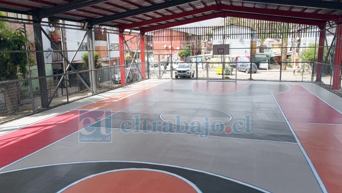 Estrenan mejoramiento de multicancha en Villa Departamental