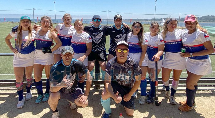 Integrantes del Club Allhawks Aconcagua, en sus categorías adultas de Damas y Varones, durante su participación en el Torneo Hockey Fest 2026 realizado en Constitución.