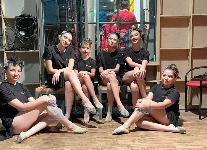 Integrantes de Diamonds Dancers del Liceo Bicentenario Cordillera de San Felipe, quienes representaron a la comuna con una emotiva presentación de lyrical jazz.