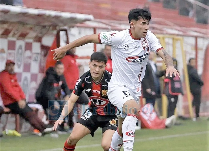 Finalmente, Vicente Álvarez jugará en Unión San Felipe al firmar su contrato.