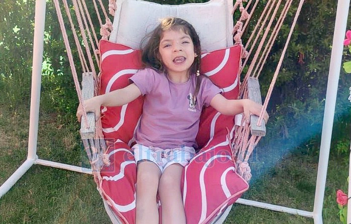 Farah Imbarack Muñoz, niña de 6 años de edad por quien se impulsa la campaña solidaria.