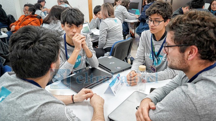 El trabajo formativo y científico desarrollado por el Liceo Comercial de Los Andes y sus estudiantes permitió que obtuvieran un cupo para participar en una expedición a la Base Profesor Julio Escudero, en la Antártica chilena.