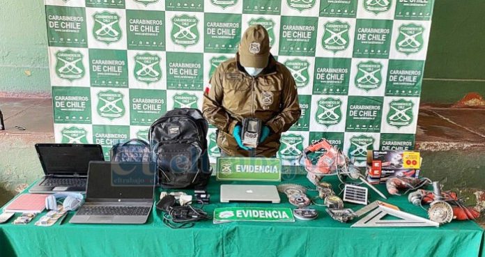 Parte de las especies recuperadas por Carabineros.