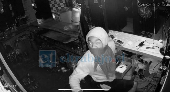 Este es el rostro del delincuente que robó en el ‘Club Aconcagua’.