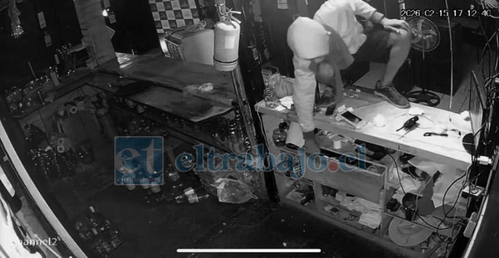 Por el techo ingresó el delincuente hasta el céntrico club nocturno. 