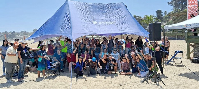 Equipos de las oficinas de discapacidad de El Quisco, Santa María y Panquehue junto a los usuarios participantes.