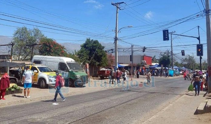 Cocinerías descontroladas en calle Benigno Caldera con Av. Diego de Almagro.