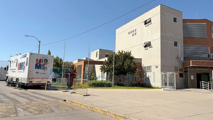 El hecho se produjo en el estacionamiento del Cesfam Segismundo Iturra.