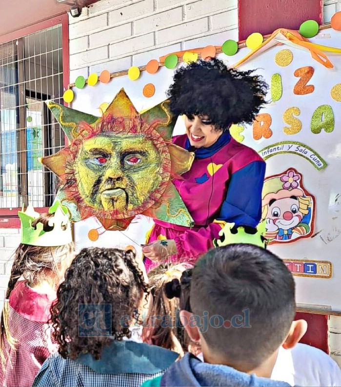 Nina lleva más de 20 años de trayectoria trabajando el arte como herramienta educativa y comunitaria en el Valle del Aconcagua.