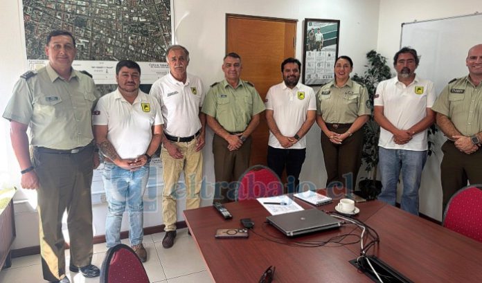 La plana mayor de la Arfa Quinta en una de las reuniones sostenidas con Carabineros.