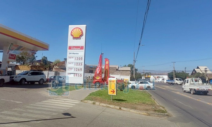 Conductores del Valle del Aconcagua manifestaron su preocupación por el impacto que tendrá el alza en la economía familiar y en el costo de la vida diaria.