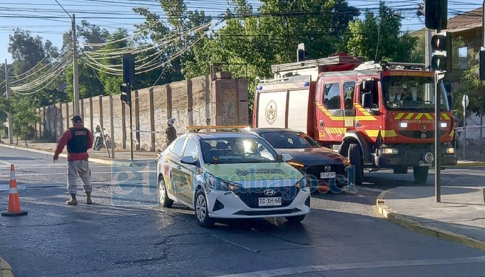Carabineros y equipos de seguridad resguardaron el perímetro. 