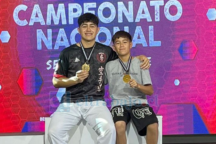 Los hermanos Amaro y Pablo Castro, karatecas de Calle Larga.