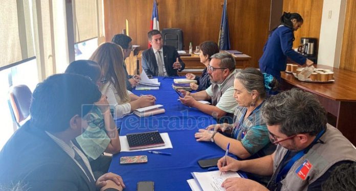 Autoridades se reúnen para fortalecer las fiscalizaciones en la feria de Diego de Almagro.