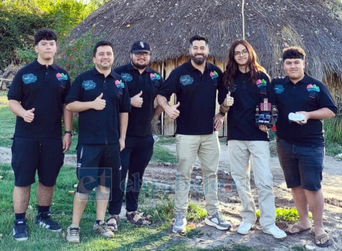 El equipo callelarguino que ya emprendió rumbo al continente asiático.