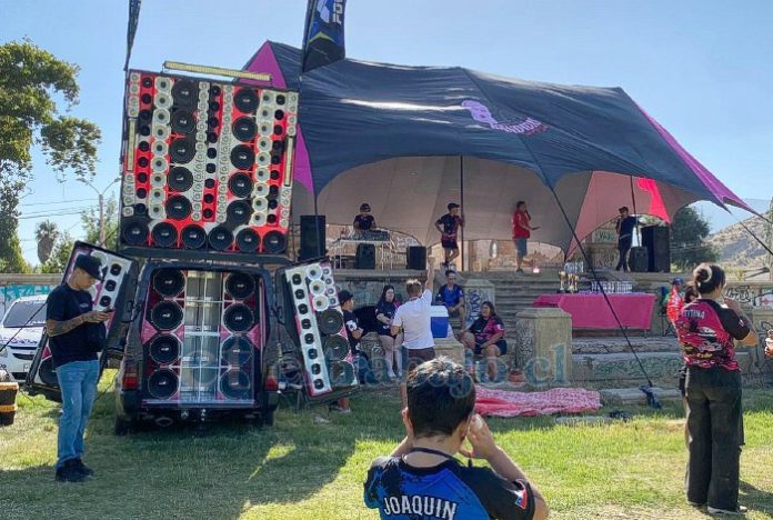 El evento reunirá entre 40 y 60 vehículos, música en vivo y emprendimientos locales.