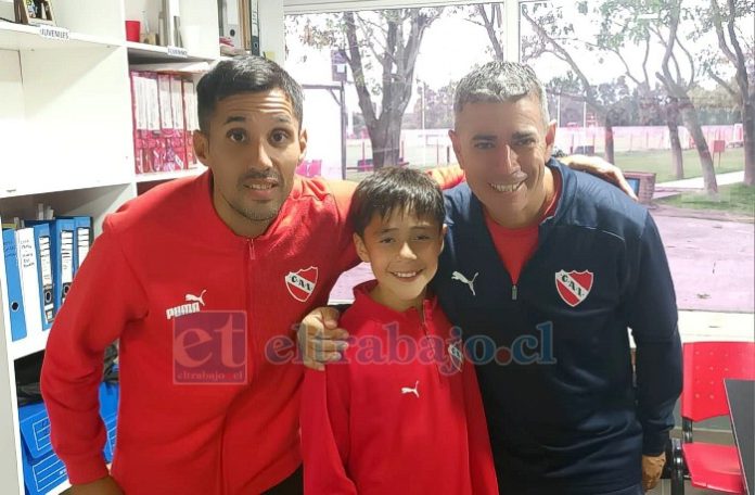 Felipe junto a los profesores de su categoría en Independiente de Avellaneda.