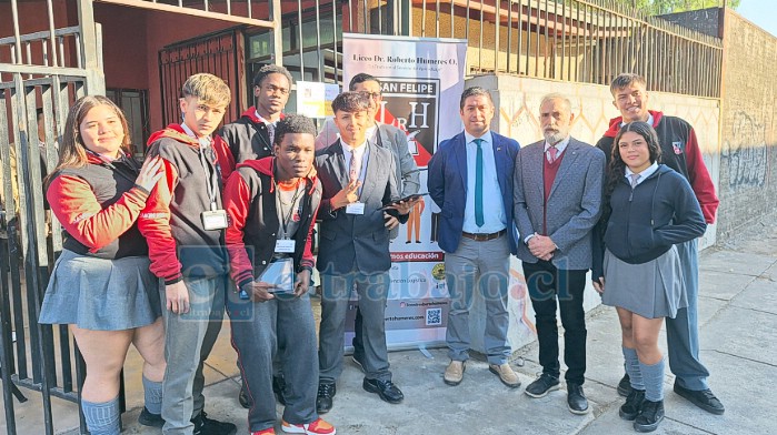 Vecinos ya realizaron el trámite el primer día de atención. 